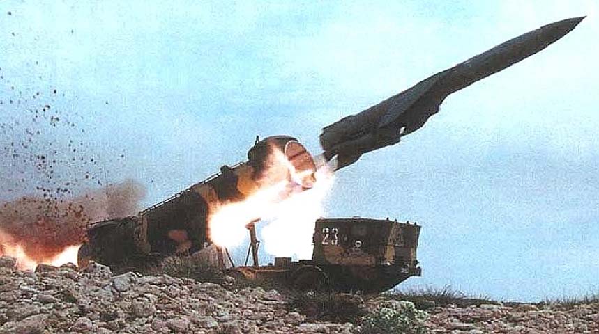 P-35B có độ cao hành trình từ 100-400m, hoặc có thể bay cao từ 4.000-7.000m trong trường hợp dùng radar của tên lửa để dẫn đường cho các tên lửa khác. Ở pha cuối tên lửa hạ thấp độ cao xuống dưới 100m trước khi lao đến mục tiêu. Mặc dù vẫn còn một số nhược điểm như kích thước lớn, thời gian triển khai và thu hồi tương đối chậm; hệ thống dẫn đường dễ bị tổn thương trong môi trường tác chiến điện tử mạnh. Tuy nhiên, 4K44 Redut vẫn còn rất hữu dụng trong nhiệm vụ bảo vệ biển đảo tổ quốc ta trong tình hình hiện tại. Theo một số nguồn tin, Việt Nam đang tiến hành nâng cấp hệ thống 4K44 Redut cải thiện khả năng kháng nhiễu của hệ thống, tăng cường khả năng khóa mục tiêu chính xác của radar.