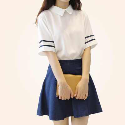 Thời trang hè của hoa hậu Thu Thảo được đánh giá là rất tốt. Người đẹp thường diện những chiếc váy nhẹ nhàng mà không kém phần gợi cảm.