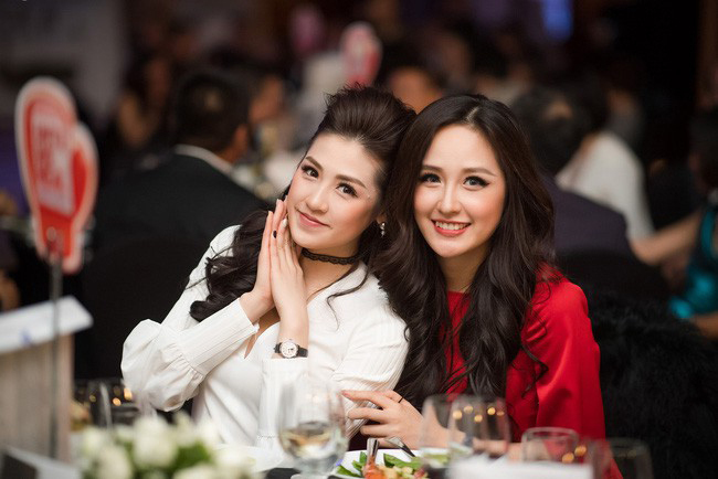 Tú Anh và Mai Phương Thúy là chị em thân thiết nhiều năm nay.