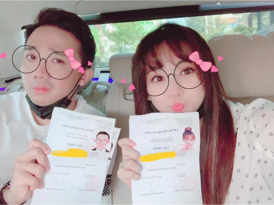 Vợ chồng Trấn Thành - Hari Won đi khám tâm thần khiến dân tình đồn đoán cặp đôi chuẩn bị sinh con bằng phương pháp thụ tinh ống nghiệm.