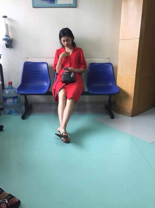 Hình ảnh được cho là Thanh Tú đi khám thai được lan truyền 1 tháng trước.    