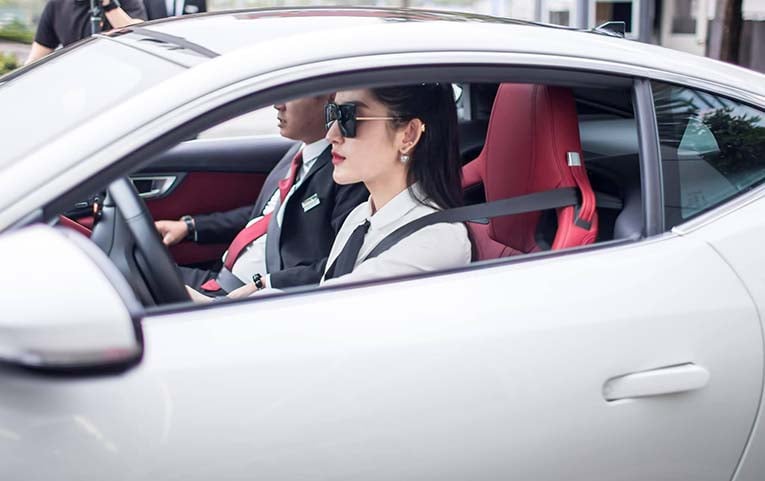 Vài năm trở lại đây, Huyền My không chỉ miệt mài chạy show, dự các sự kiện, event, cô còn tập trung kinh doanh, tham gia đóng phim và trình diễn catwalk tại các show thời trang lớn.    