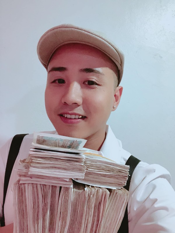 Số tiền lẻ nhiều đến mức ai cũng choáng váng.
