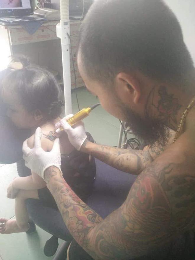 Hình ảnh gây xôn xao trên mạng xã hội.
