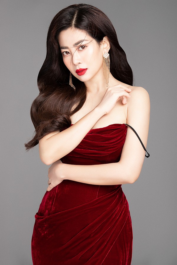mai-phuong-chup-anh-goi-cam-du-dang-bi-ung-thu-2d022b