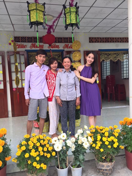 Nhà riêng ở Sài Gòn thì sang chảnh, hiện đại khỏi bàn, nhà ở quê của Nam Em cũng khang trang chẳng kém    