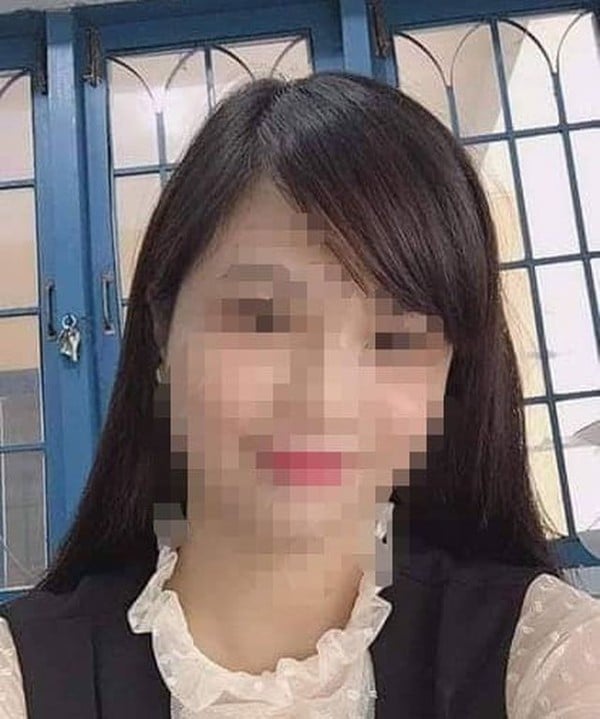 Cô giáo ở cùng phòng khách sạn với nam sinh chưa đủ 16 tuổi.