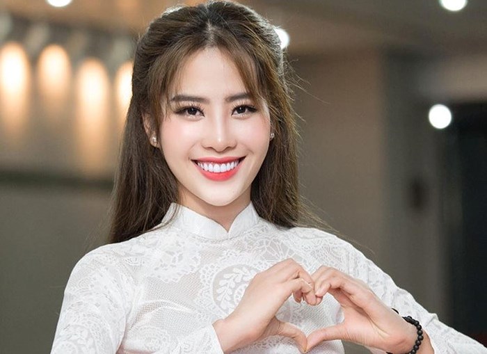 Nam Em tiết lộ cô đang tìm hiểu một người và cả hai quen nhau khoảng nửa tháng nay.