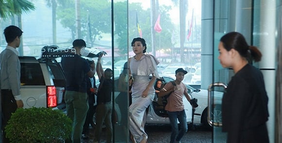 Kỳ Duyên từng bị chỉ trích khi đến buổi họp báo vòng thi chung khảo phía Bắc  của cuộc thi HHVN 2016 muộn hàng tiếng đồng hồ.