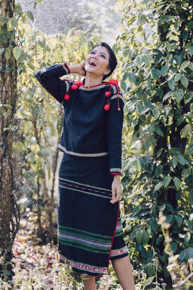 hhen-nie-chia-se-bat-ngo-ve-tinh-yeu-sau-khi-tiet-lo-ve-nguoi-bi-mat-hon-3-tuoi3-2019-03-15-16-02