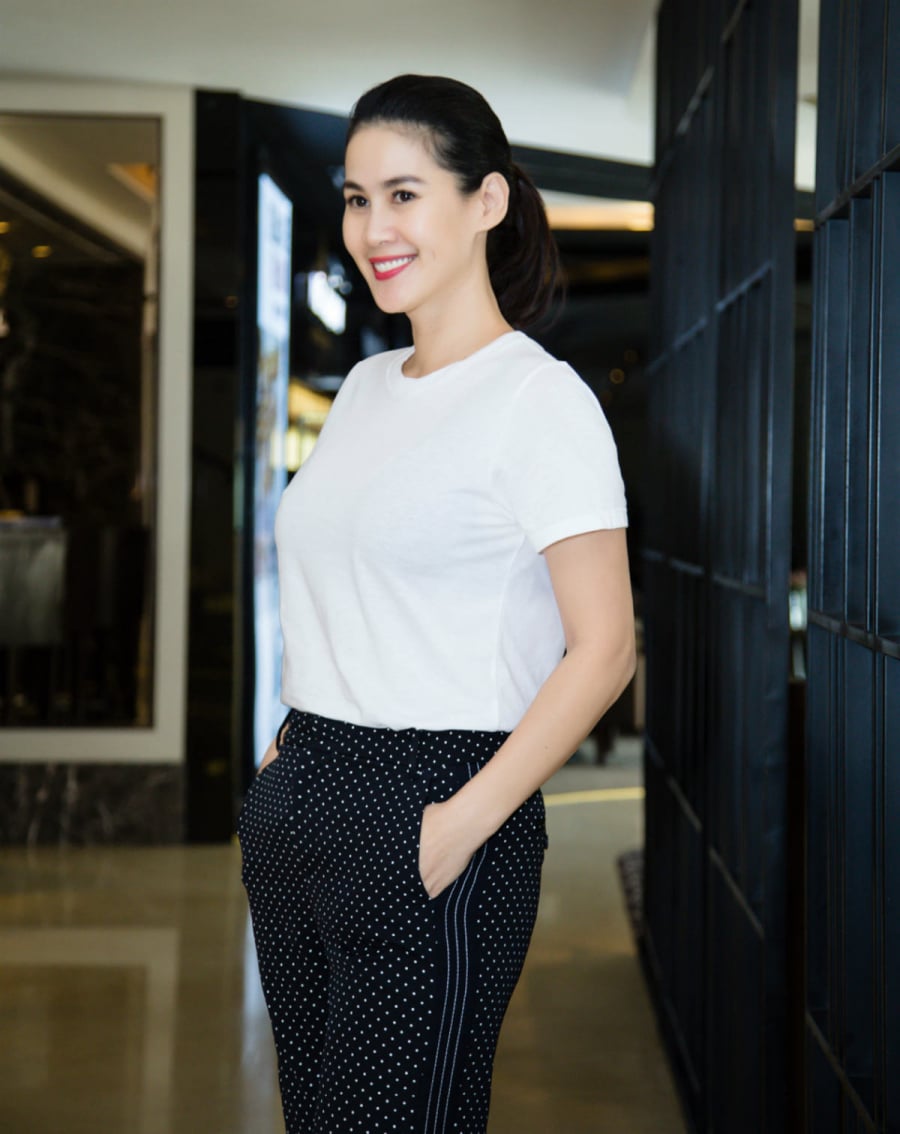 Vẻ đẹp vạn người mê của người đẹp sông Tiền