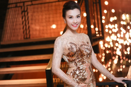 Trước khi quen bạn trai mới, Á hậu Hoàng Oanh từng có mối tình đẹp với diễn viên Huỳnh Anh.