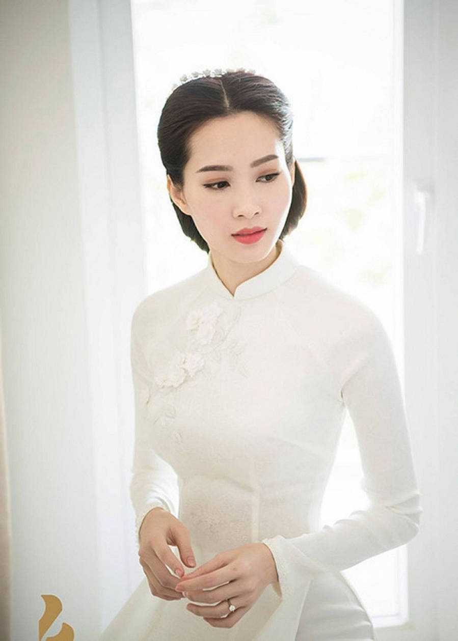 song-hye-kyo-thu-thao-tuoi-gi-khi-sanh-voi-ngoc-trinh-tai-bxh-nh-526382 (1)