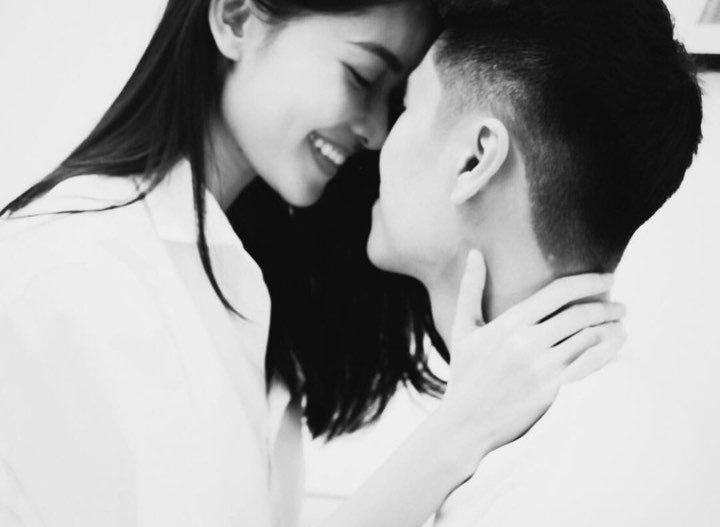 Á hậu Thùy Dung lần đầu đăng ảnh chụp cùng bạn trai.    