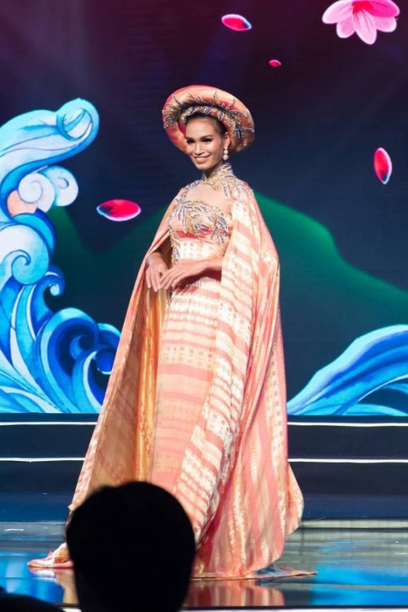 H'Ăng Niê vẫn tham gia trình diễn thời trang mỗi khi có lời mời.