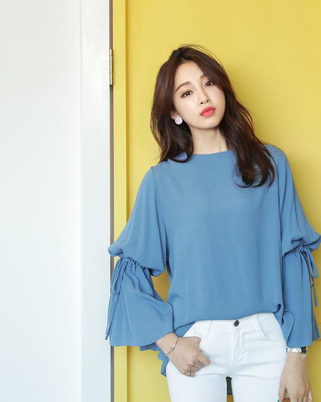 Một số gợi ý phối đồ thú vị với áo tay chuông. 