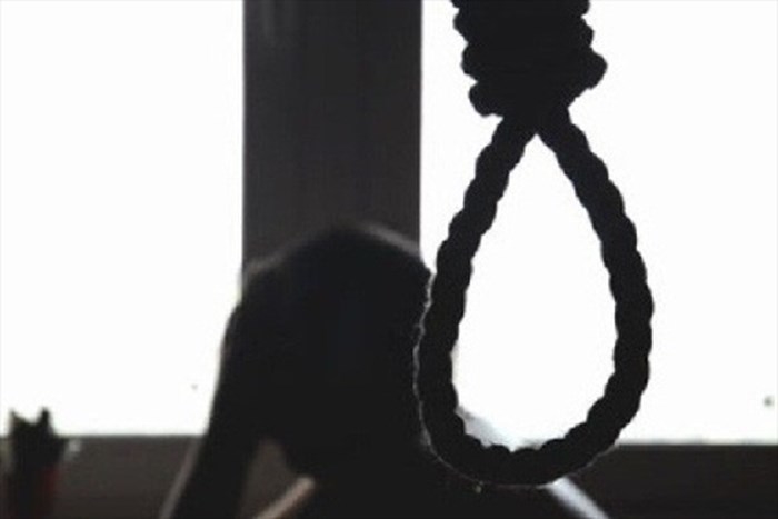 Tuyệt đối không treo sợi dây trong nhà dù bất kỳ lý do nào