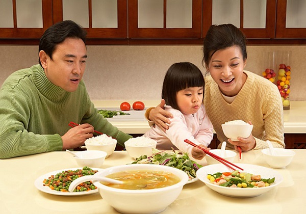 Cha mẹ chiều con khiến bé trở thành người không biết lễ nghĩa