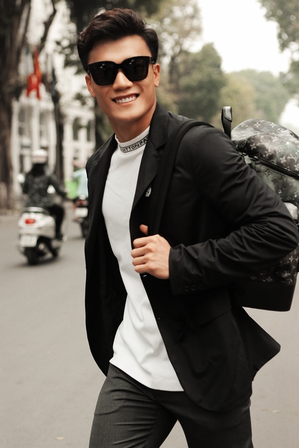 Bộ ảnh do những người bạn của Bùi Tiến Dũng thực hiện sau một buổi cà phê.