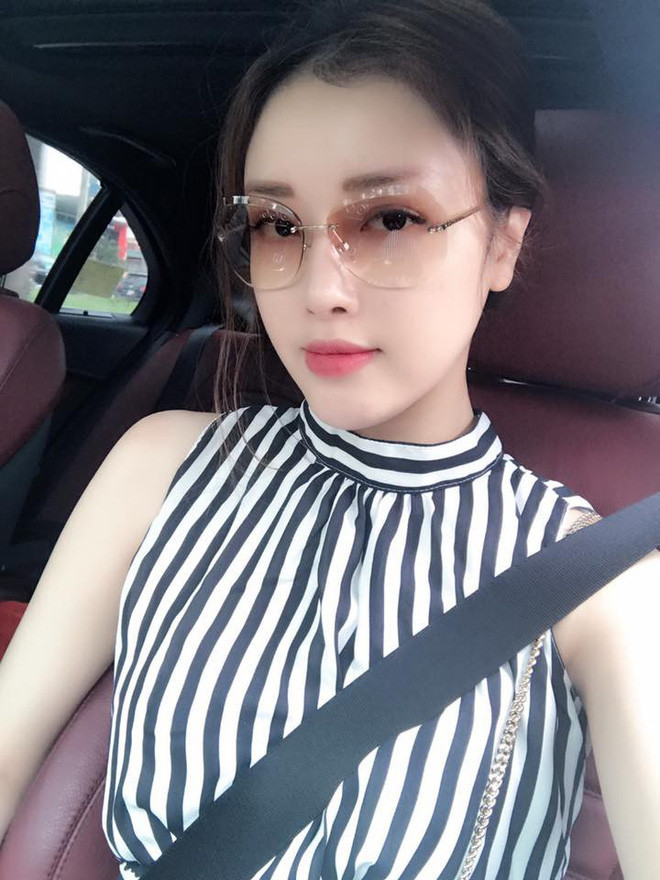 Hiện tại Ngọc Phượng sử hữu một Mừng SHBET phiên bản mới 2025 trắng mịn, khuôn mặt khả ái chẳng thua kém gì cô chị.     