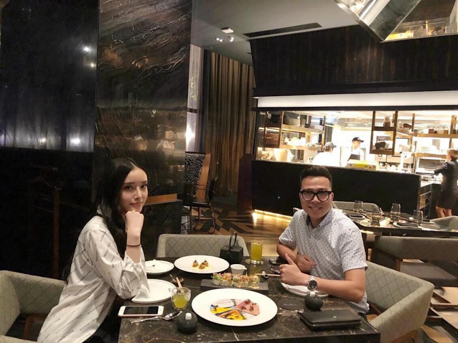 Được biết, Mai Ngọc Phượng đã có người yêu được 4 năm. Họ thường xuyên đi du lịch, tận hưởng Shbet16 chơi game trực tuyến. Ngọc Phượng cũng thoải mái chia sẻ những khoảnh khắc ngọt ngào bên bạn trai.    