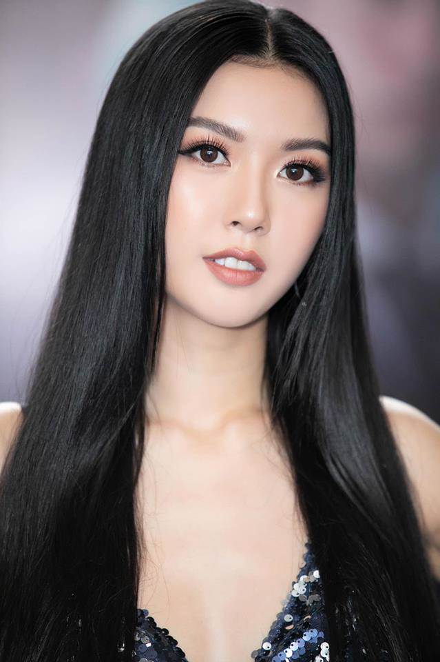 a-hau-thuy-van-chia-se-bi-quyet-so-huu-vong-mot-cang-tron-ngay-tu-khi-day-thi-49899822_1877174902409476_5233772225496088576_n-1553061879-121-width639height960
