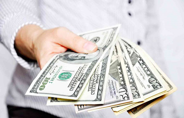 Ai đó cho tiền vào ngày mắn mắn thì đó là điều vô cùng may mắn
