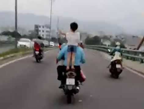 Hình ảnh khiến nhiều người thót tim.