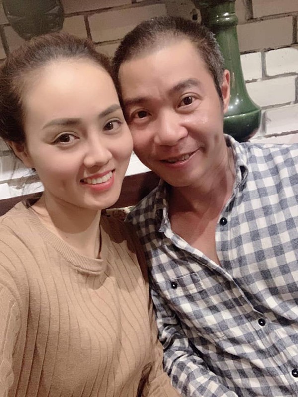 Hình ảnh vui vẻ của Công Lý và bạn gái trong ngày 