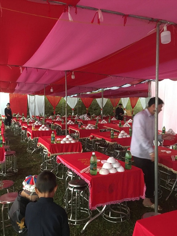 Quang cảnh Quatrian shbet hiện đang mở không bóng người.