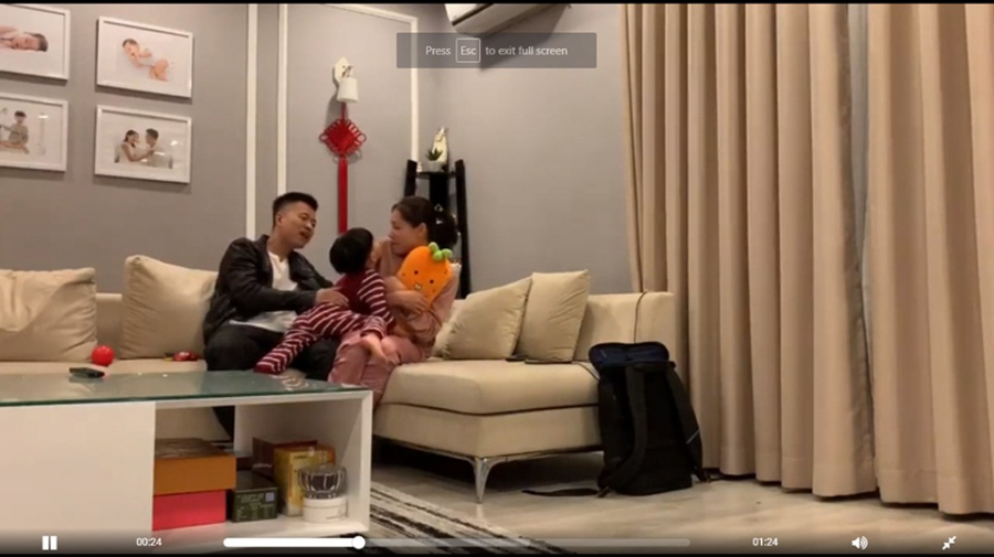 Chồng Lưu Đê Ly phản ứng bất ngờ khi bị con trai tranh giành mất vợ.