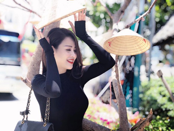 Diễn viên Thu Trang đẹp rạng ngời