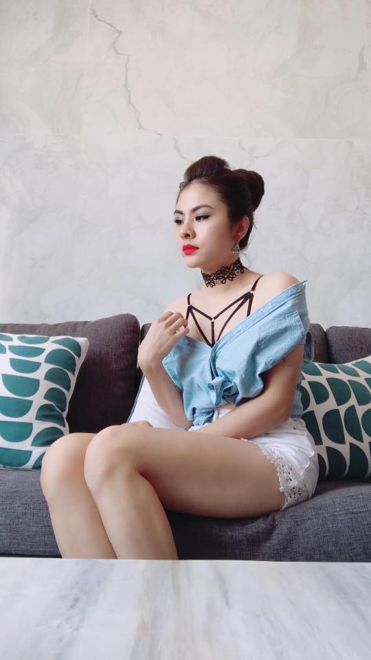 Vân Trang khi lấy lạ vóc dáng thon gọn