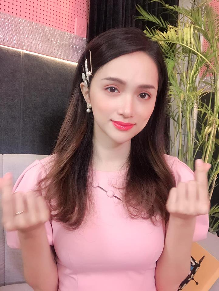 Sau khi đăng quang Hoa hậu Chuyển giới Quốc tế 2018, sự nghiệp của Hương Giang phất lên như diều gặp gió.
