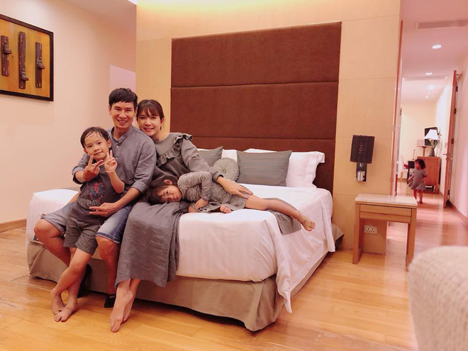 Có thể nói, khi nắc đến cuộc hôn nhân của Lý Hải và Minh Hà, nhiều người sẽ vô cùng ngưỡng mộ với tổ ấm của họ cùng 4 người con đủ nếp đủ tẻ, tên thân mật ở nhà là Rio, Cherry, Sunny, Mio.    