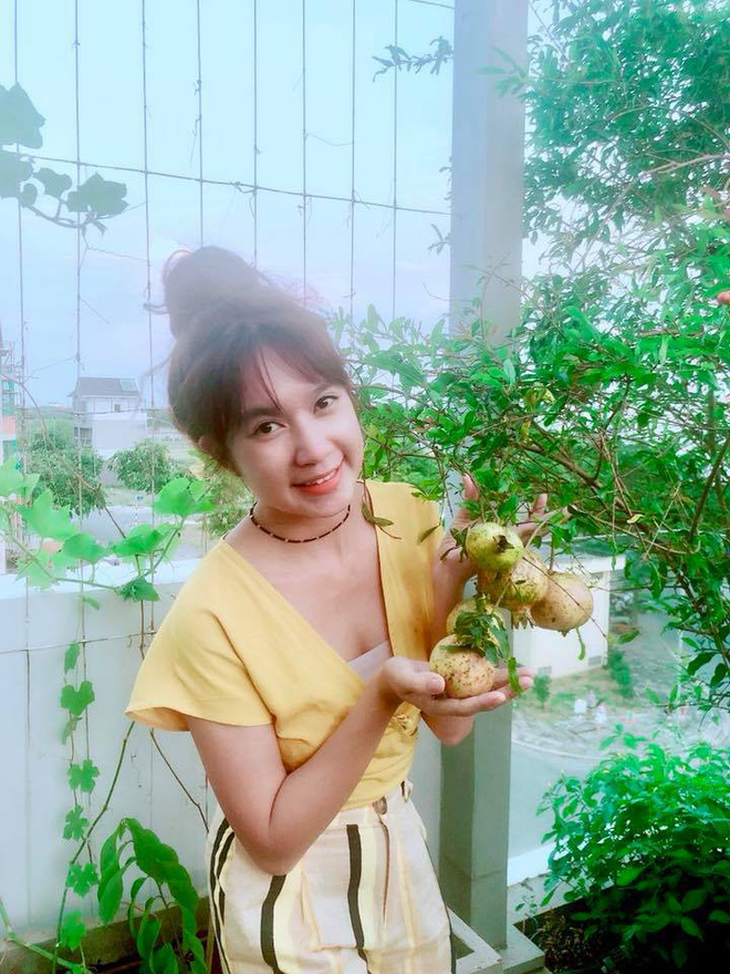Vóc dáng thon thả cũng là một điểm cộng giúp cô nhìn trẻ trung hơn tuổi thật rất nhiều.    