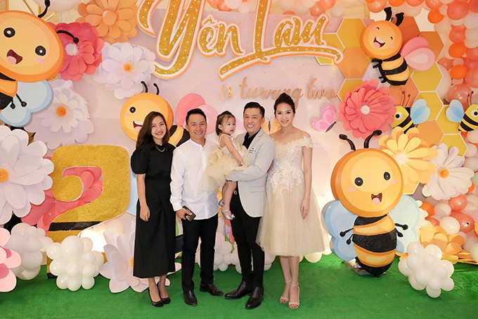 Vợ chồng rapper Đinh Tiến Đạt.