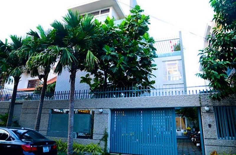Ngôi biệt thự xa hoa tráng lệ
