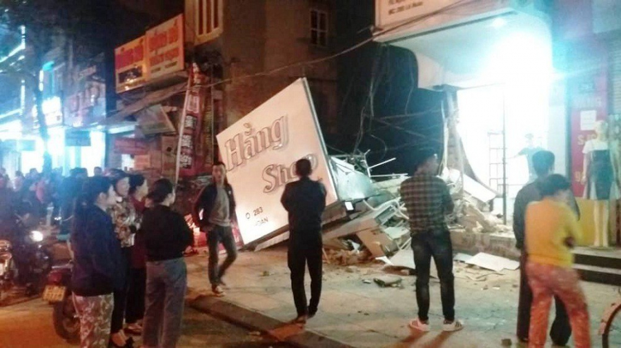 Hiện trường tan hoang của vụ việc.