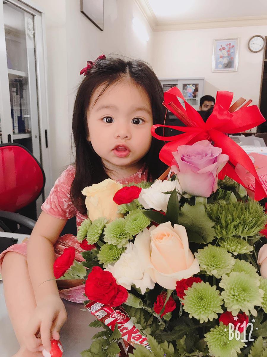 Cô bé có nhiều nét của diễn viên Vân Trang