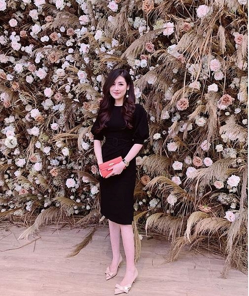 Sau sinh không lâu, Á hậu Tú Anh nhanh chóng lấy lại được vóc dáng.