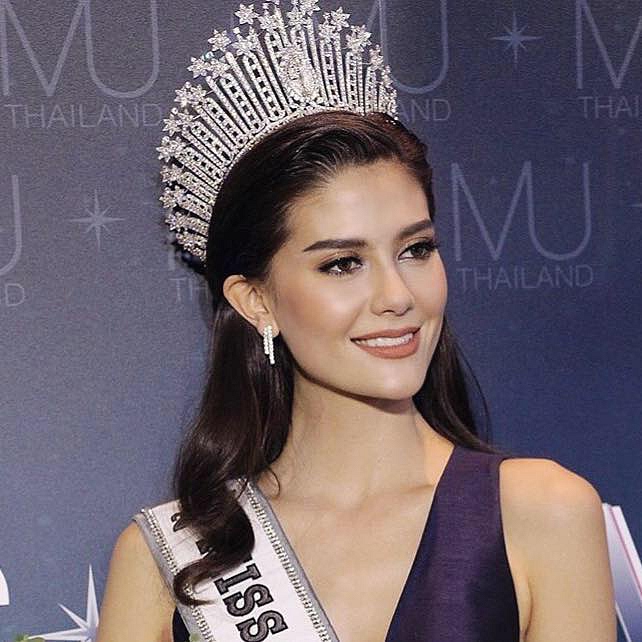Với nhan sắc mê hồn như thế này, Maria Poonlertlarp khiến Hồ Ngọc Hà khó lòng “chặt” lại.    