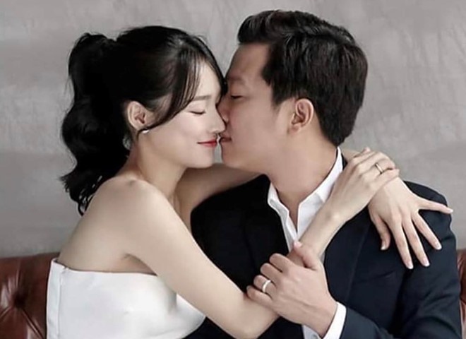 Tin đồn Nhã Phương đã hạ sinh con gái đầu lòng cho Trường Giang đã xôn xao từ tháng 1/2019.