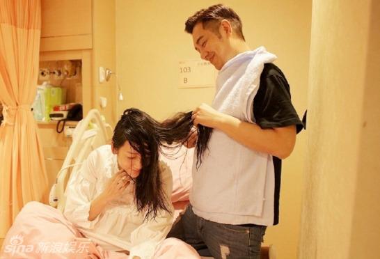 Hành động chăm sóc vợ sau khi sinh của Trần Hạo Dân được cư dân mạng ủng hộ