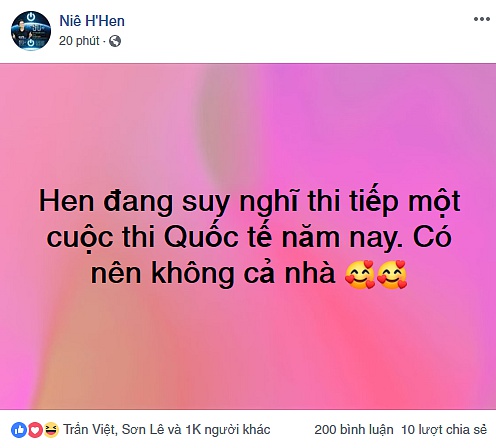Dòng trạng thái trên trang cá nhân của H’hen Niê khiến fans thổn thức.