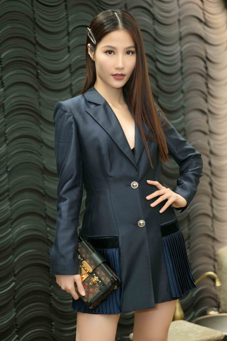 Diễm My 9x.
