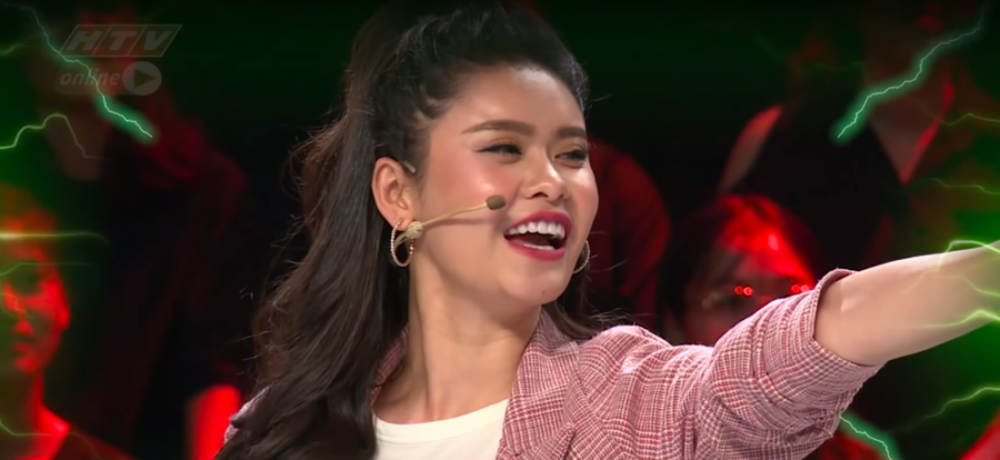 Cô tránh được thi phi khi không nhắc đến tên chồng cũ cũng như 