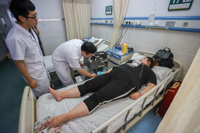 Tác dụng ngược của thuốc giảm cân đã khiến cô gái bị béo phì.