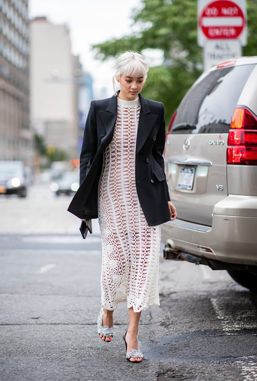 Các thiết kế có độ “hở” vừa phải thích hợp cho các nàng mới làm quen với Shbet999 com đăng nhập xuyên thấu.