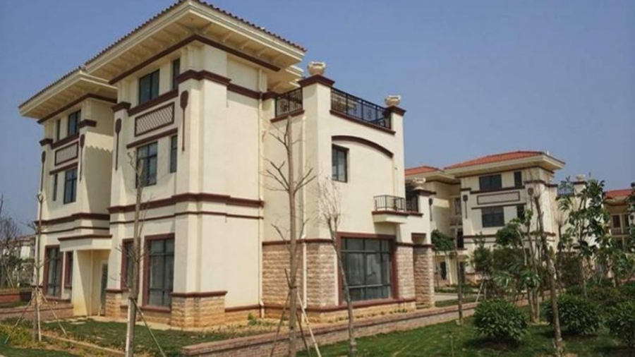 Những căn biệt thự nguy nga được vị đại gia xây nhằm mục đích tặng cho người dân quê hương mình
